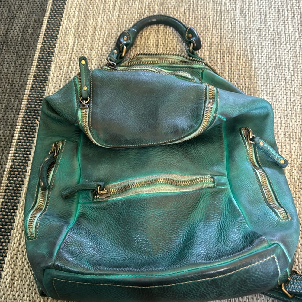 Bayside Backpack Vintage Leather Stlye, Green, Like New